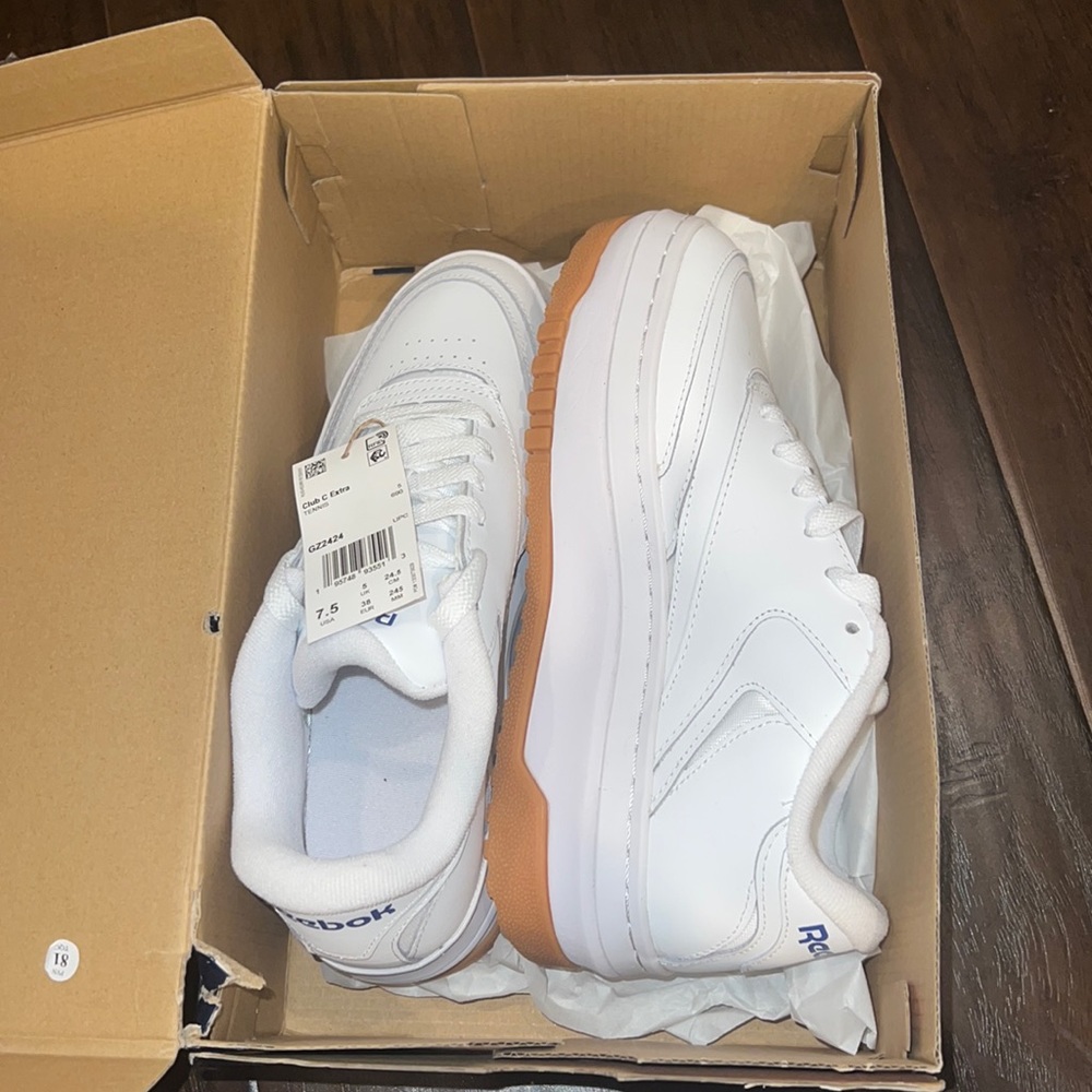 Reebok club c extra